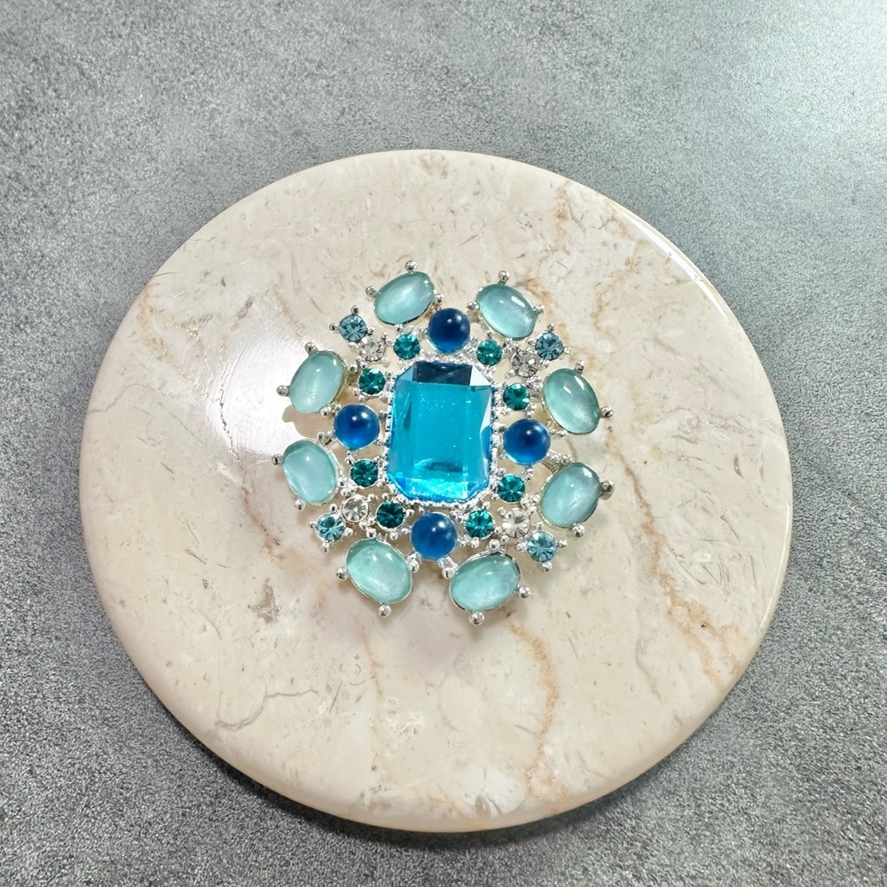 Vintage Silver Tone Blue Iced Rhinestone Sun Burst Floral Brooch Pin